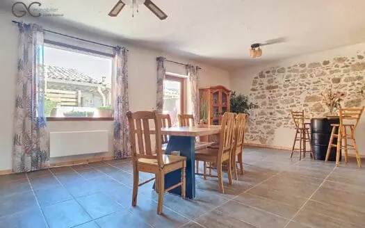 Vente maison 6 pièces 210.00 m², 34360