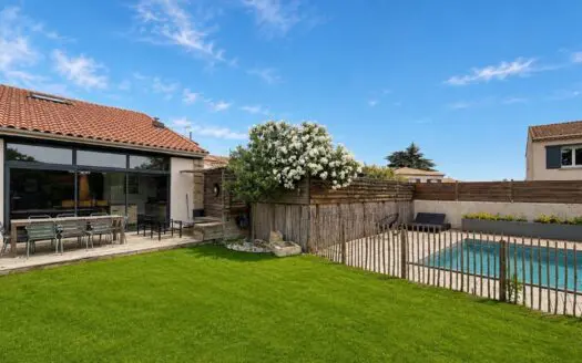Vente maison 7 pièces 200.00 m², 34370