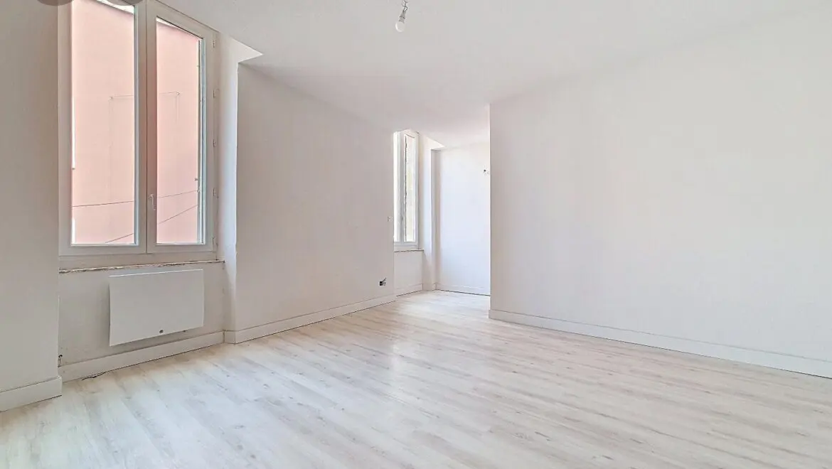 Maison 5 pièces 110 m² · à Saint-Chinian · 110 m² · 135 000 €
