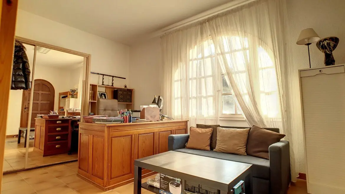 Maison 6 pièces 180 m² · à Saint Chinian · 180 m² · 420 000 €