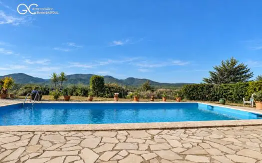 Vente maison 6 pièces 180.00 m², 34360