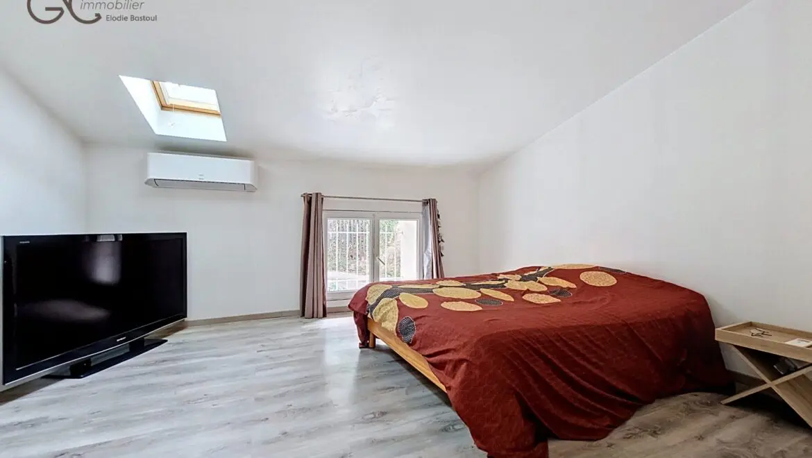 Maison 8 pièces 261 m² · à Cessenon-sur-Orb · 261 m² · 375 000 €