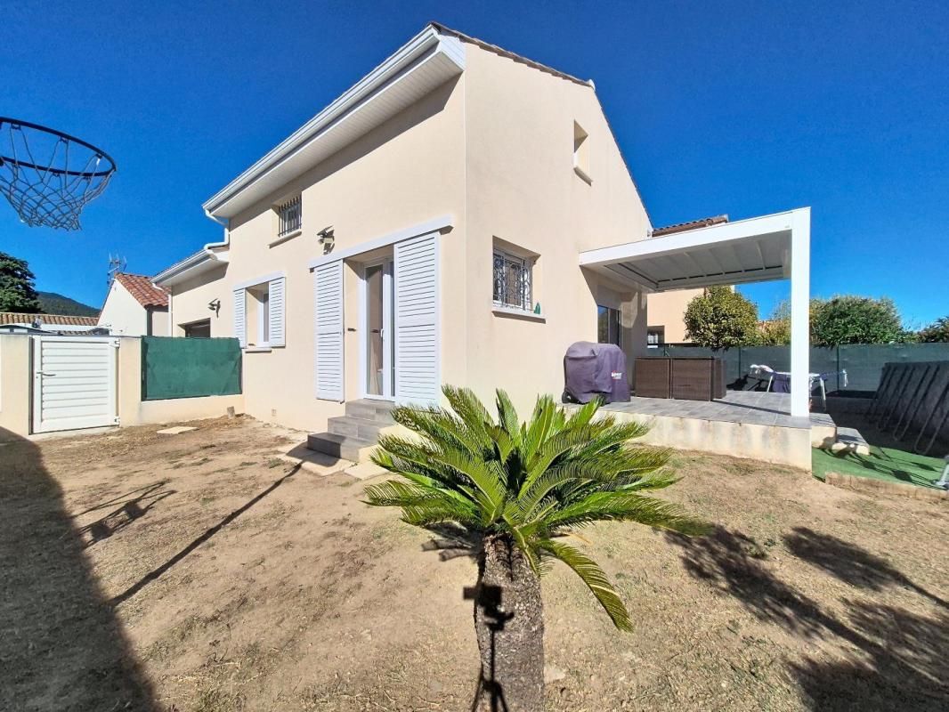 Charmante villa récente sur 300 m2
