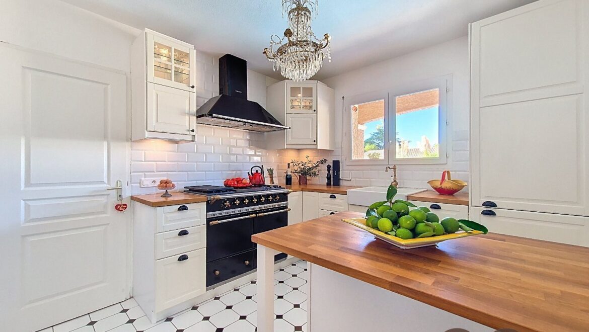 Maison 4 pièces 100 m² · à Magalas · 100 m² · 330 000 €
